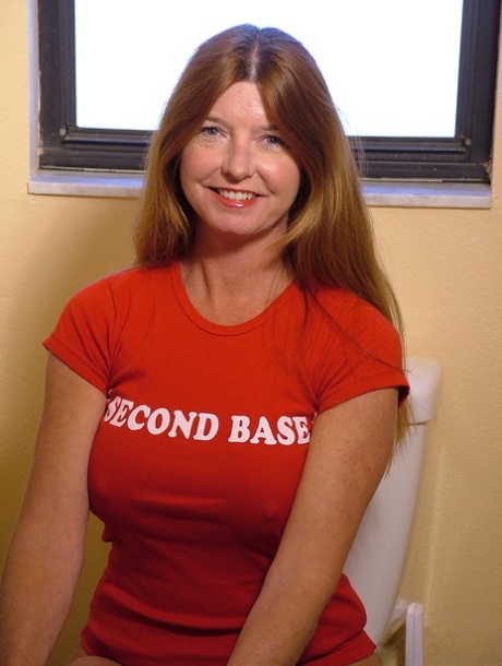 Older amateur Dee Delmar rides her pink dildo on top of toilet seat 46736972
