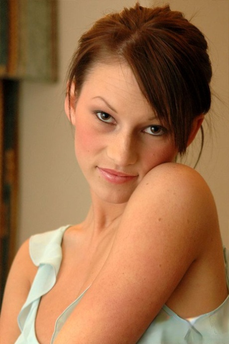 Young amateur Kate models for a non-nude shoot in a tempting manner 99219791