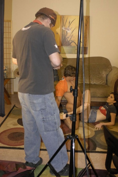 Amateur chick Siena sucks and fucks a dude while her guy records the action 70923756