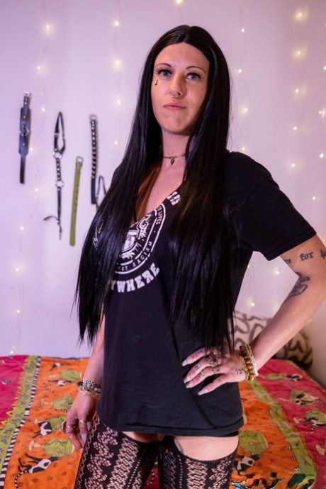 Tattooed brunette Marlene Ruby models by herself before having sex 94864165