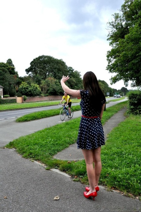 Old slut in heels and tutu entices bicycle courier to lick her aging ass 28288894