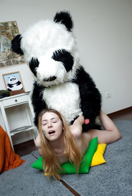 Nasty teenage cutie with tiny tits has some hardcore fun with her panda toy 21611407