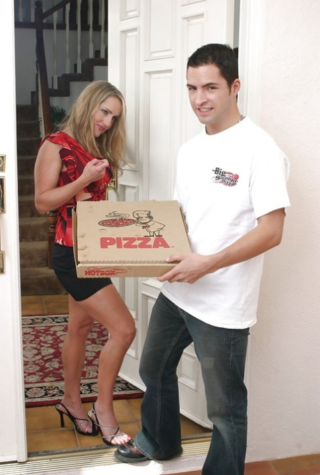 Lewd MILF Lori Lust gets two pizzas and two big cocks to feed her twat 66565804